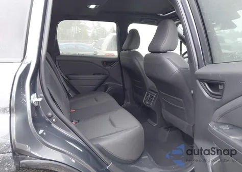 2025 Subaru Forester Premium z USA, uszkodzony, nr VIN JF2SLDDC3SH481542